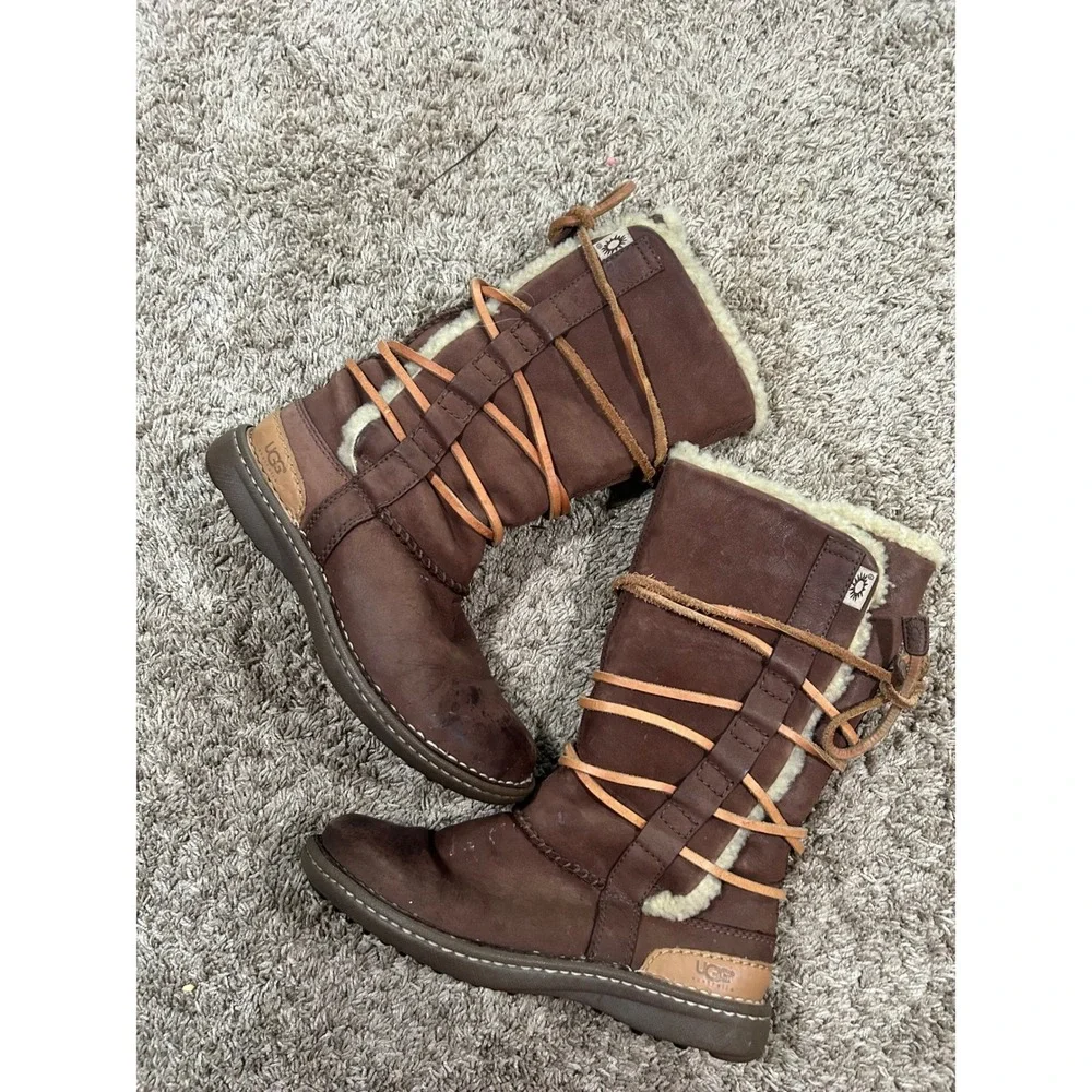 UGG Australia Adirondack Tall Brown Leather Lace Up Shearling‎ Boots Womens 7